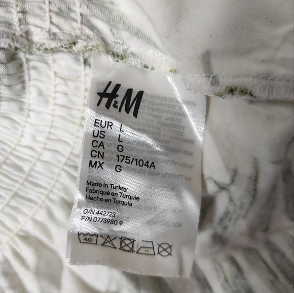 H&M Palm Print Smocked Top 💚 - Picture 5 of 13